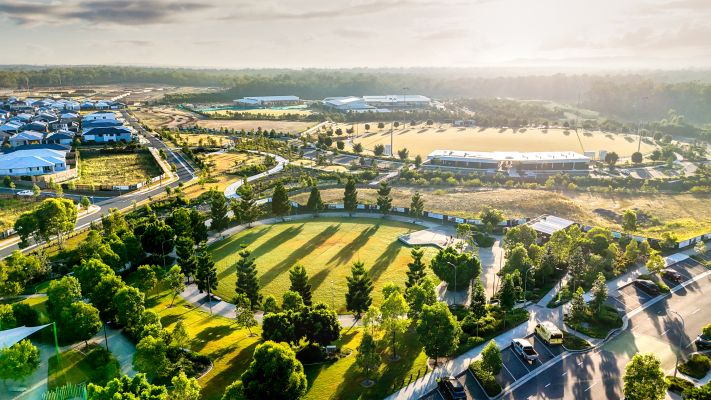 Aerial image of Everleigh housing estate in Greater Flagstone